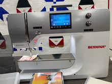 Load image into Gallery viewer, Used BERNINA 750
